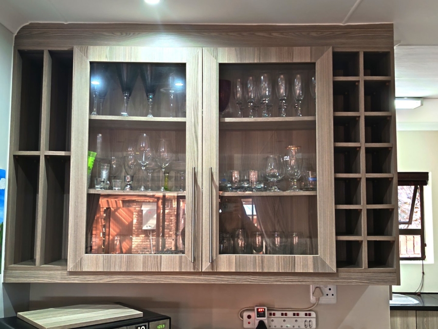 4 Bedroom Property for Sale in Herolds Bay Western Cape